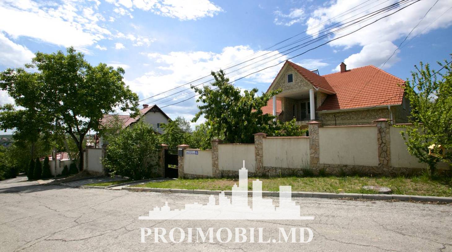 https://images.proimobil.md/Fb_Ya4IHt_GTovJrXpmmzWkji1a6ZeKPmhupUR00e3g/watermark:0.75:so:0:30:0.39/resize:fill:1460:816:1/gravity:ce/bG9jYWw6Ly8vZXN0YXRlL2xyLzI4N2QzYjdmLWIzN2EtNGIwNS04ZGY1LTRjMmQ1MzUxY2Q0MS5qcGVn