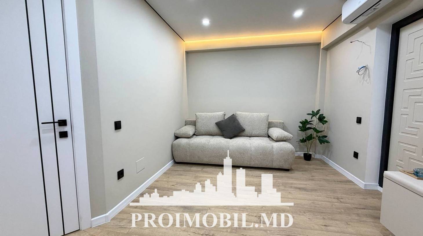 https://images.proimobil.md/FcV16b2pdI92xt9dA4zSbDFUY4yYDC3l5RWbzvK8yjc/watermark:0.75:so:0:30:0.39/resize:fill:1460:816:1/gravity:ce/bG9jYWw6Ly8vZXN0YXRlL2xyLzcwZjQ1MDhkLTZhN2ItNGJmMi1hZTQ3LTcwOTk0NDFhZTU2Zi5qcGVn