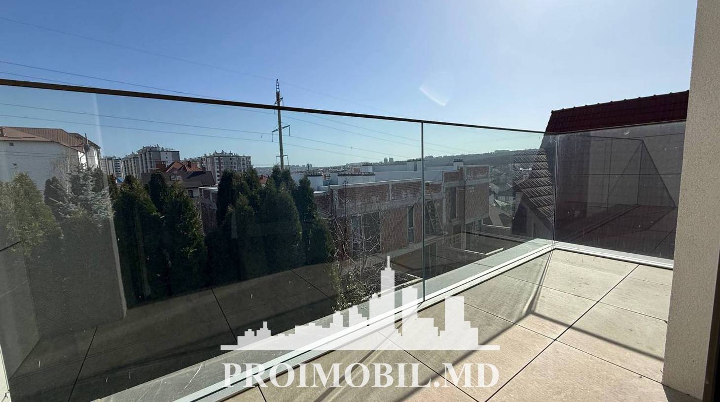 https://images.proimobil.md/FgRkAp5Oz4p9r0OdBleRJLXZh-5A89eawR6CCxKHg3o/watermark:0.75:so:0:30:0.39/resize:fill:1460:816:1/gravity:ce/bG9jYWw6Ly8vZXN0YXRlL2xyL2E4YjVkNTU4LTJkMTQtNDZhMC1hYjZiLTNhZTczNWM0NzVjZS5qcGVn