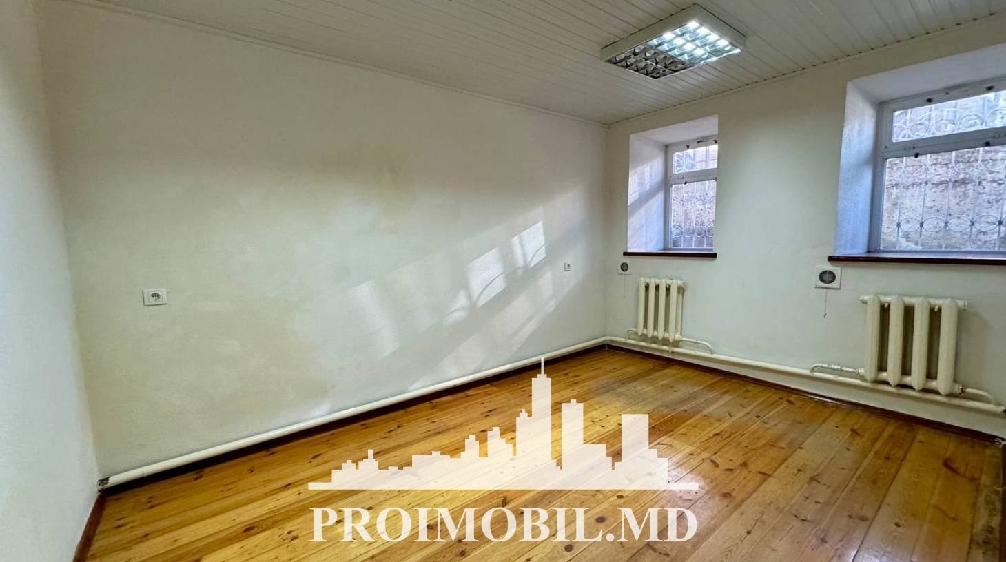 https://images.proimobil.md/Fk3cuC_3M06cZPWJ5aocK9SRZ4PBB4aABzIgvCG45mc/watermark:0.75:so:0:30:0.39/resize:fill:1460:816:1/gravity:ce/bG9jYWw6Ly8vZXN0YXRlL2xyL2MxMTVjYWMzLTY3NzYtNDQ5OS05ODNmLTgzMTg5NGJjZmQ4YS5qcGVn