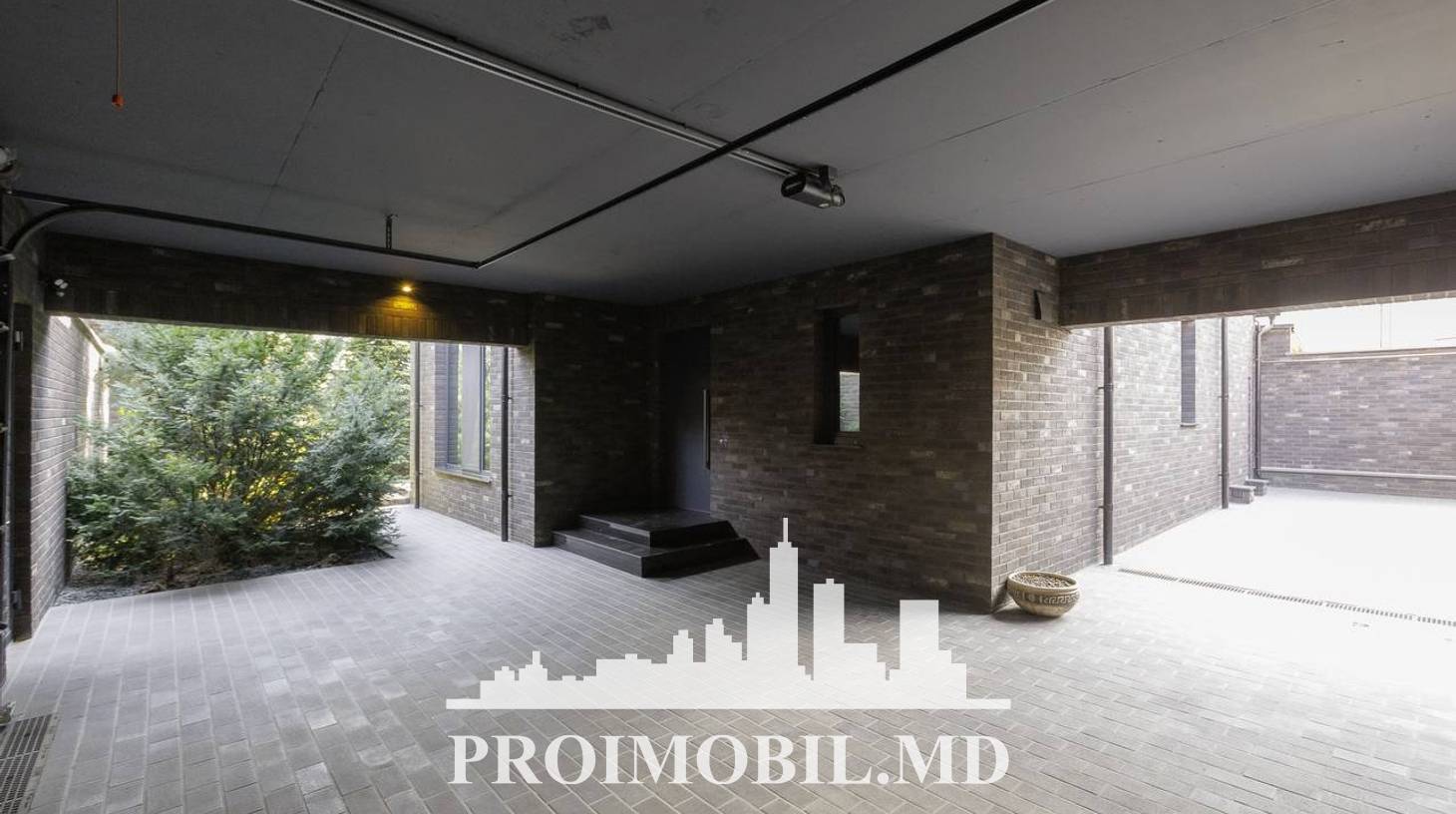 https://images.proimobil.md/FnIFx0k91H28TXpp1Qe0EdA0t1Y3Sp3ESpFTV8pJwJQ/watermark:0.75:so:0:30:0.39/resize:fill:1460:816:1/gravity:ce/bG9jYWw6Ly8vZXN0YXRlL2xyLzg4MGE4ZTBlLThmN2QtNDQwNi05YjczLWZkMTRkZDg0YWJmYy5qcGVn