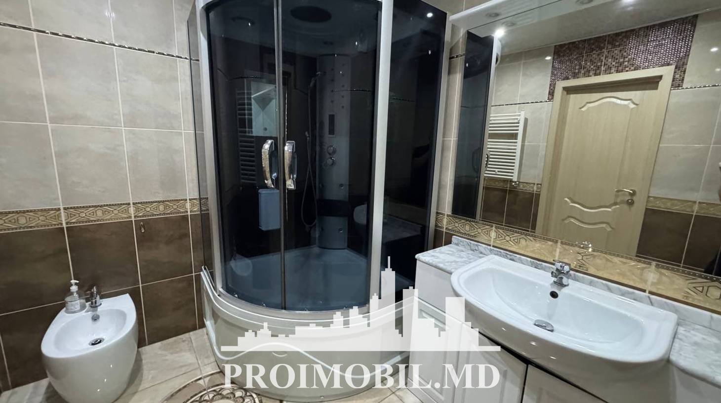 https://images.proimobil.md/FpXLNISzJexeuplfpGLPbJK6tVoZ_f1tzbj4kefBHtA/watermark:0.75:so:0:30:0.39/resize:fill:1460:816:1/gravity:ce/bG9jYWw6Ly8vZXN0YXRlL2xyLzM5OTdiNTY2LWQ1YzktNDYxNi04OTBkLTEyMzRlZTkyYmYyNi5qcGVn