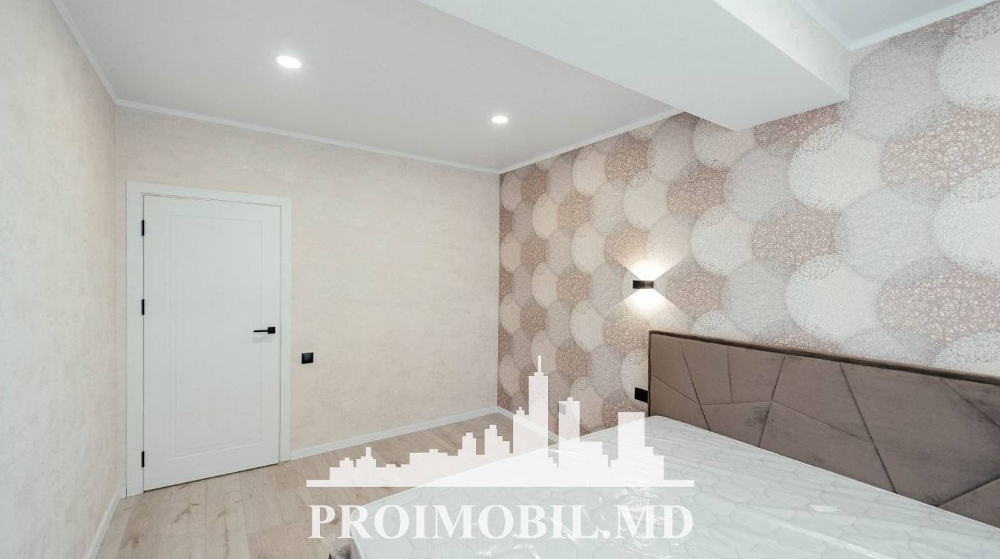 https://images.proimobil.md/FplaIR7nwj5kv5Ik6UfmIZs22x7nQoaVnoHq2t5yKYM/watermark:0.75:so:0:30:0.39/resize:fill:1460:816:1/gravity:ce/bG9jYWw6Ly8vZXN0YXRlL2xyLzg2Y2VjNzczLTlkNTgtNDVmMS1iMmQ2LTY0MWZmZGIxY2U2My5qcGVn