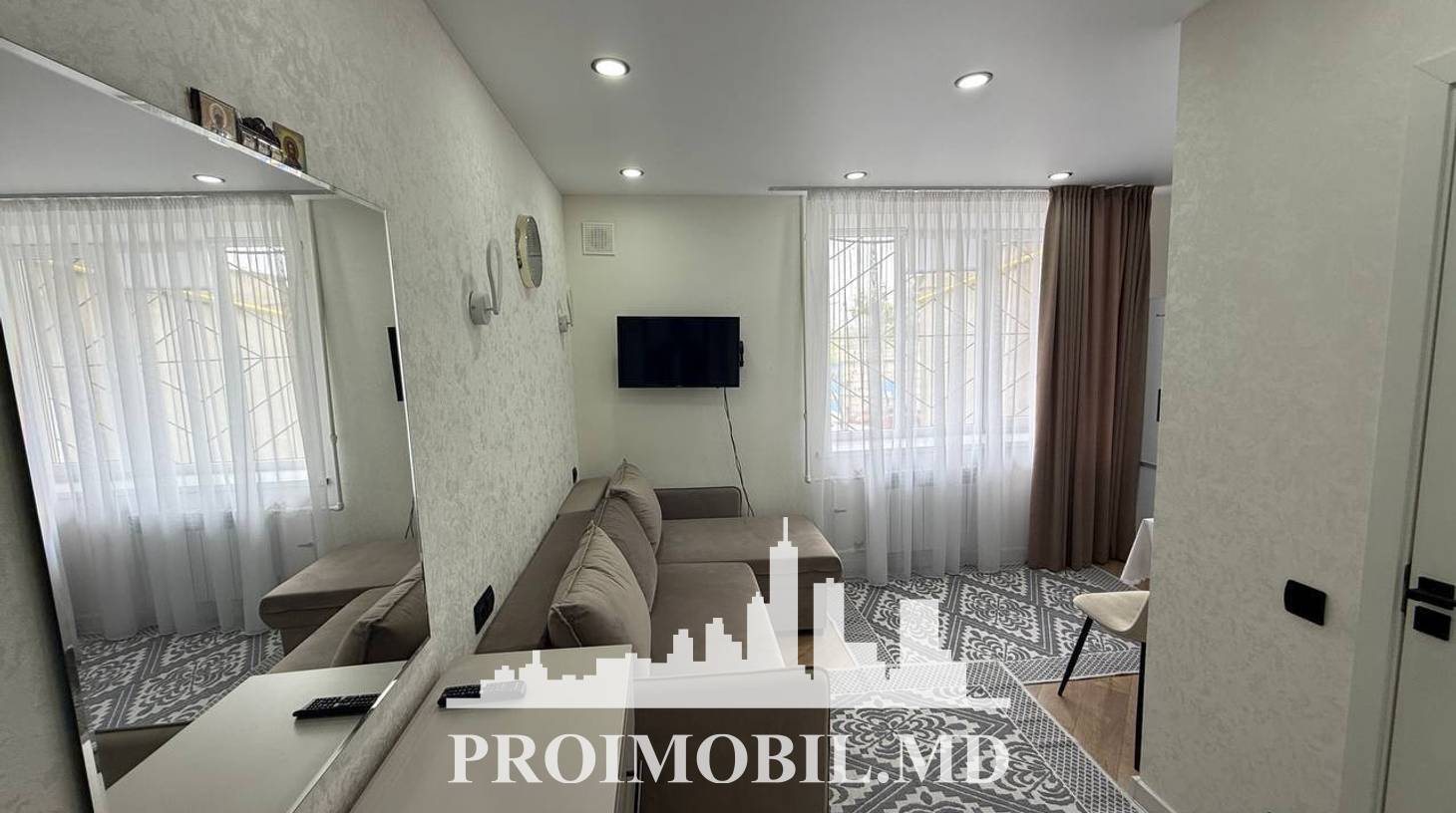 https://images.proimobil.md/Fq85QDGbKw4p7RzBdNSleAsLbRQxc_d_yR_dOdgruqQ/watermark:0.75:so:0:30:0.39/resize:fill:1460:816:1/gravity:ce/bG9jYWw6Ly8vZXN0YXRlL2xyLzk2MmQ4NDc1LTBiMDQtNGZlYS04NzZhLWZjODg3MjhlMDY5Zi5qcGVn
