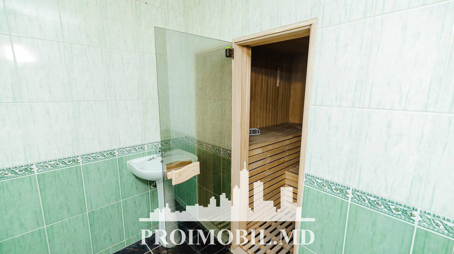 https://images.proimobil.md/FqCvqtyYgaBZfeeBUXEWO623woGg9yP9-f8QrhC_9OA/watermark:0.75:so:0:30:0.39/resize:fill:1460:816:1/gravity:ce/bG9jYWw6Ly8vZXN0YXRlL2xyLzdmNDRmNjQzLTY2YzItNDc4My1iMmIyLTQ5ZWI1ZDc1YTMyNi5qcGVn