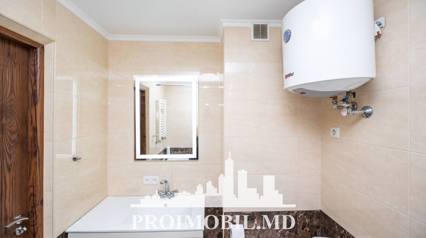 https://images.proimobil.md/Fs6SA4myQUjfUXIDRIFv211lvax22VI9jkXP9E-z-Yk/watermark:0.75:so:0:30:0.39/resize:fill:1460:816:1/gravity:ce/bG9jYWw6Ly8vZXN0YXRlL2xyLzQxYjM4ODVlLTYyZDEtNGNmZC05YThjLTAxODYwZTk5NWUwOC5qcGVn