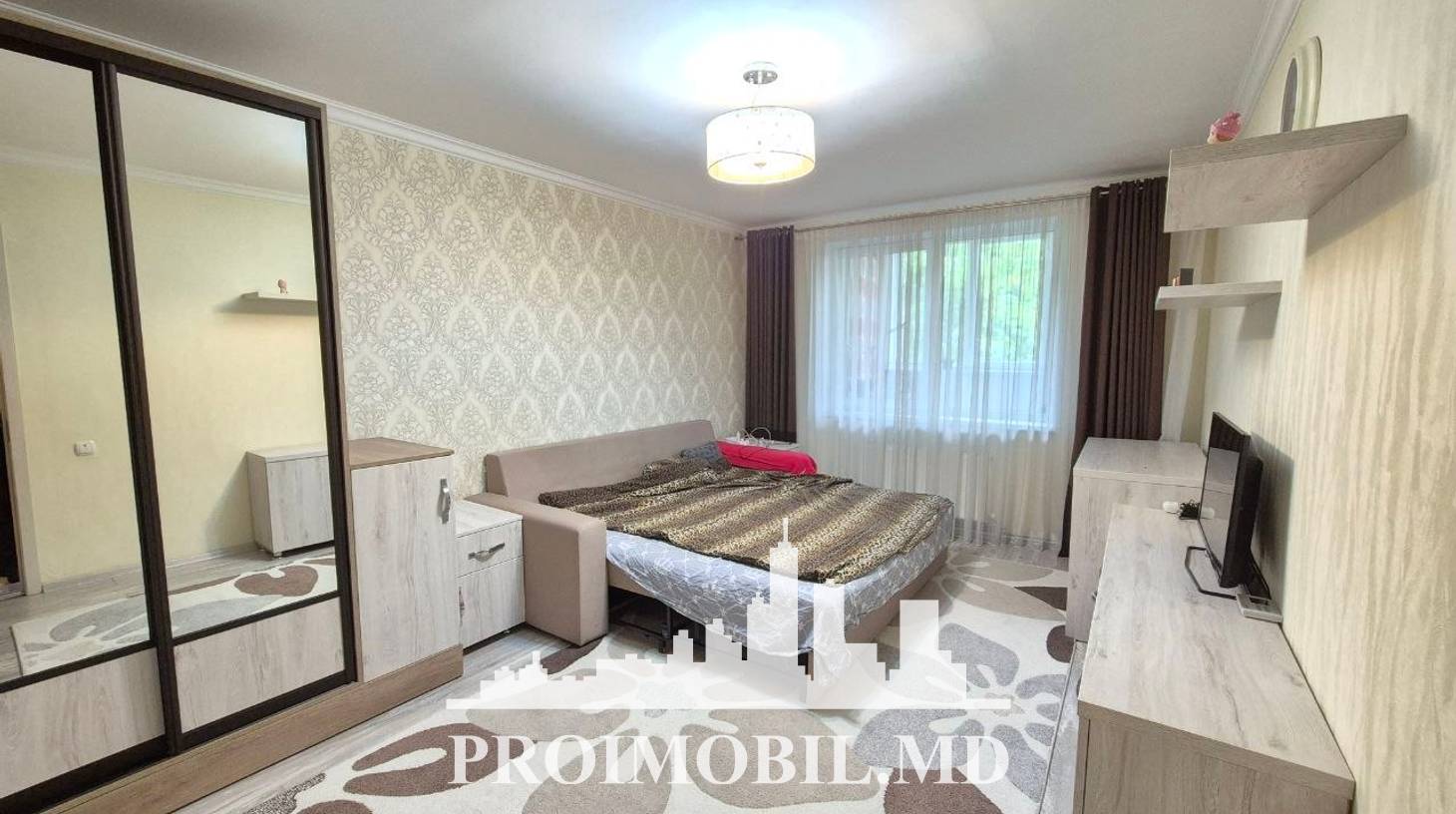 https://images.proimobil.md/Fu8stKlZ7cl7ANpIxX44UdP36ooxeMqqLWFaxc0pZ0M/watermark:0.75:so:0:30:0.39/resize:fill:1460:816:1/gravity:ce/bG9jYWw6Ly8vZXN0YXRlL2xyL2E0ODhlYzY2LTU4OGMtNGI4YS1hNjQ5LTFkZTUyN2QxYzRmMy5qcGVn