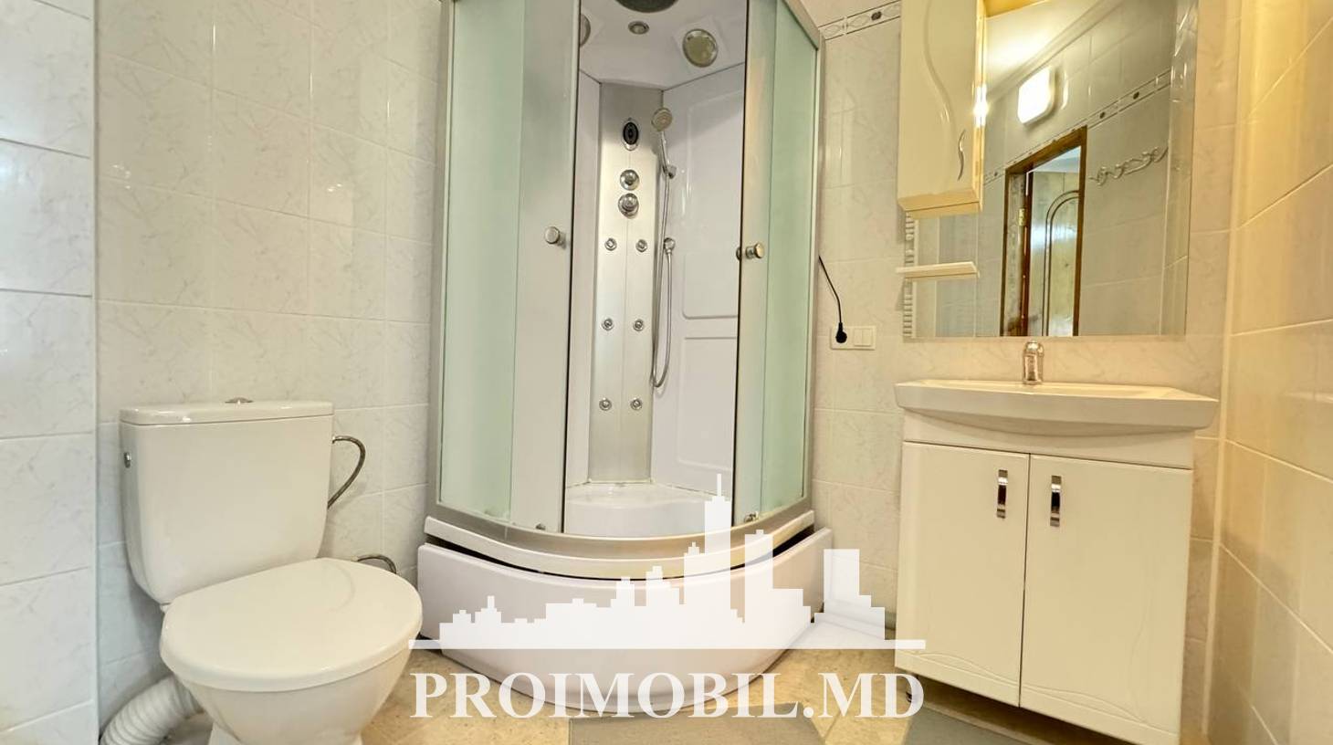 https://images.proimobil.md/FxZincboEGZicoTM_FAmhTNrk6oU4Z0XF1757NSsBB0/watermark:0.75:so:0:30:0.39/resize:fill:1460:816:1/gravity:ce/bG9jYWw6Ly8vZXN0YXRlL2xyLzBmODMwOTAxLWE3NTYtNGMxZS1iMDQwLWY2OGY1YjQxYzIyMC5qcGVn