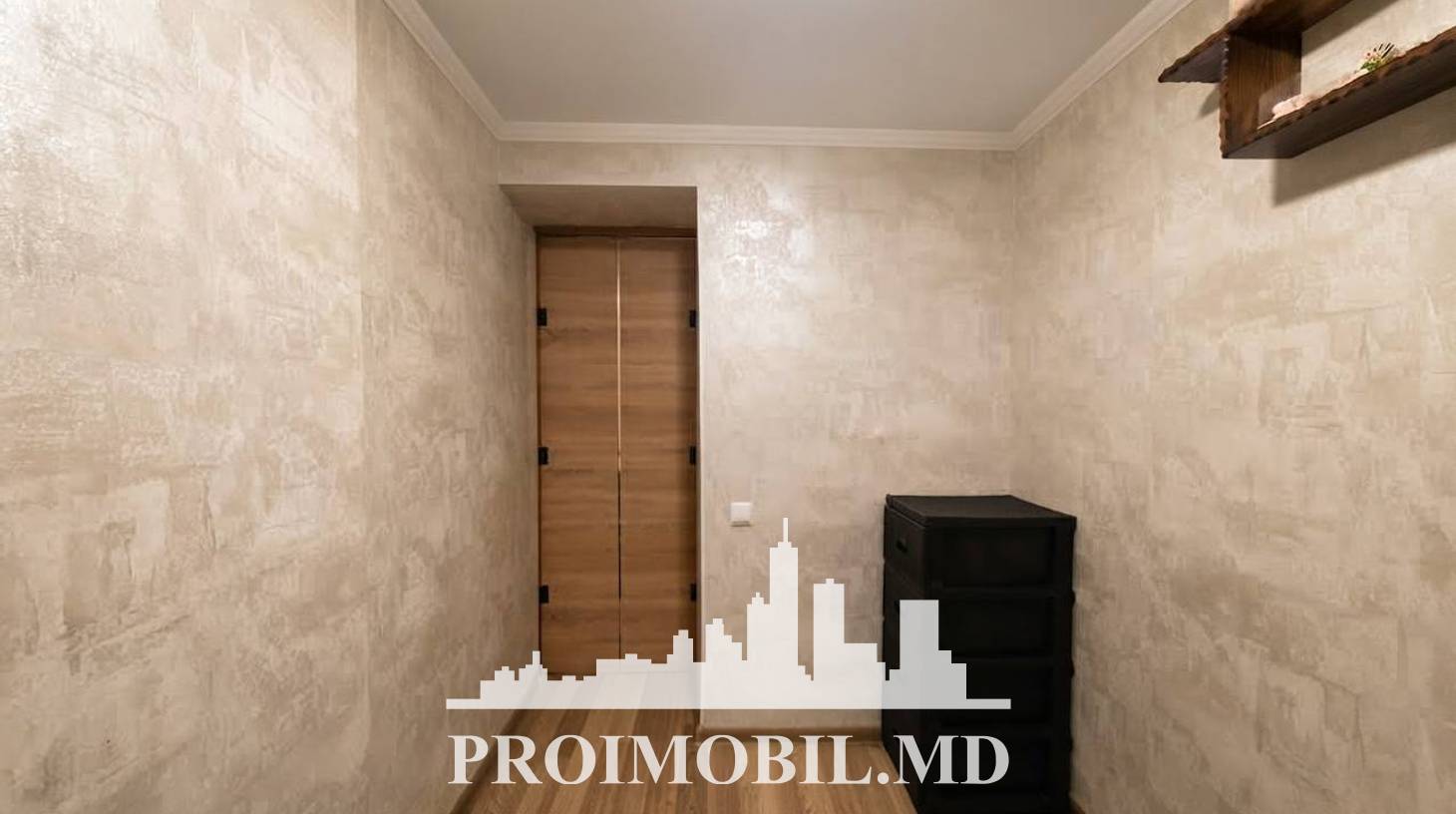 https://images.proimobil.md/Fz9dcqqI4im2U5W5J8W0hSLcHuEU2bIndevCDEUOcOE/watermark:0.75:so:0:30:0.39/resize:fill:1460:816:1/gravity:ce/bG9jYWw6Ly8vZXN0YXRlL2xyLzhjN2JjZGZhLWZlMGQtNDE5YS04NDA4LTU4NTAzNDNmZTYwMi5qcGVn