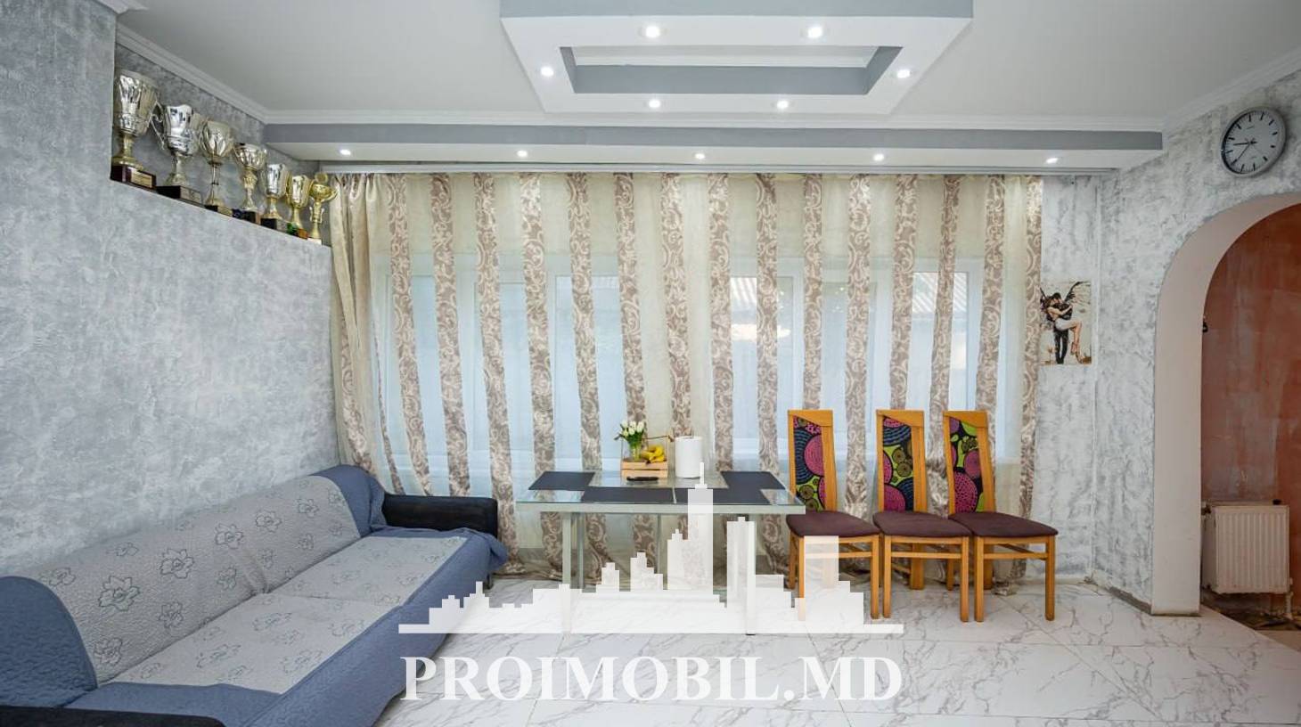 https://images.proimobil.md/G-j-eYuCpmKBOahrsr_5a68hwrkAfQ0VJDziipA5GMM/watermark:0.75:so:0:30:0.39/resize:fill:1460:816:1/gravity:ce/bG9jYWw6Ly8vZXN0YXRlL2xyLzljN2ExMjE3LTE1YjEtNGRjNC04ODgwLTE4ZDQ2MjQ5MGI0Mi5qcGVn