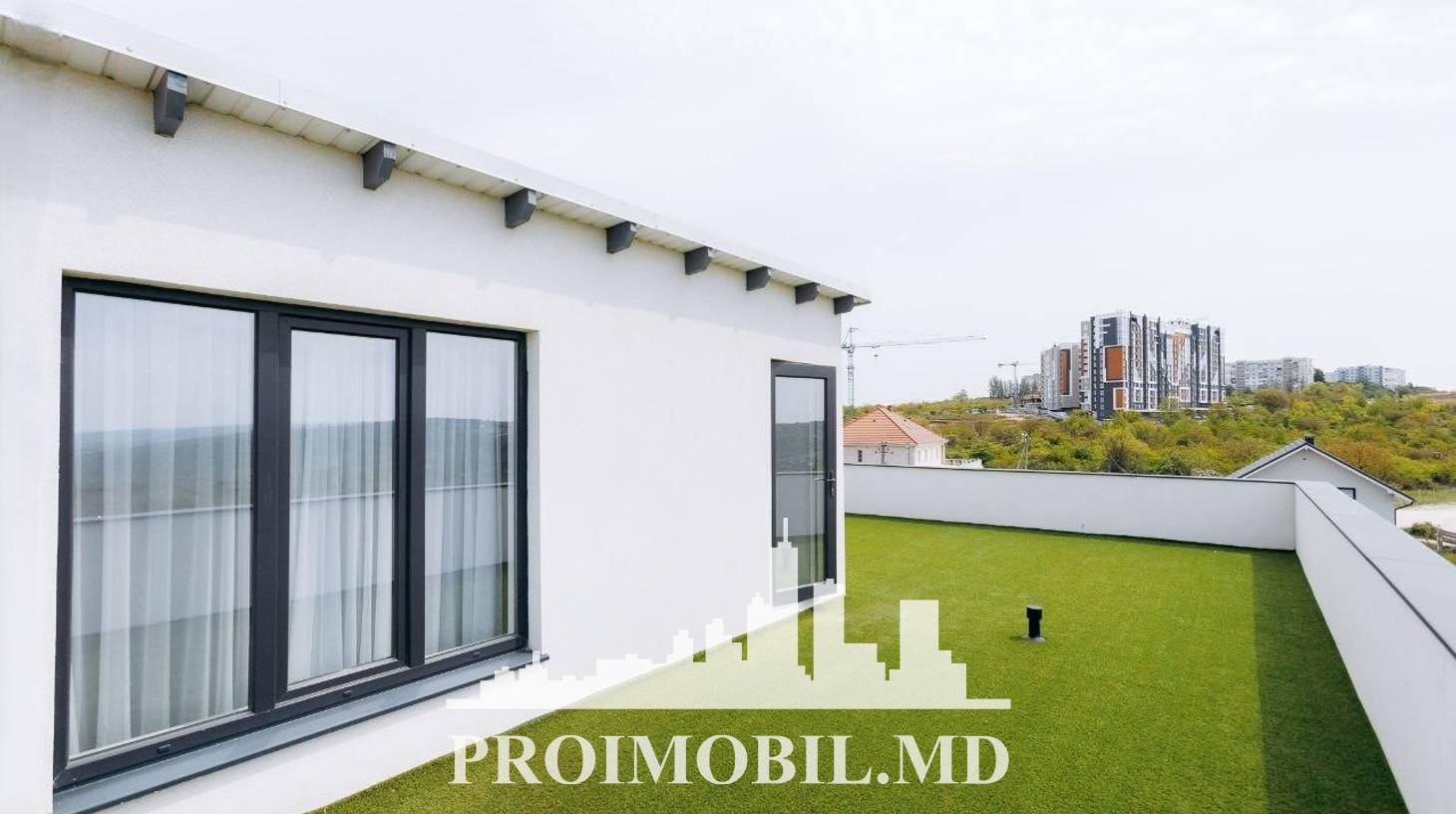 https://images.proimobil.md/G11-JNYmsChQuvDc8smRfpIe22AIq1uAz60yAmnDGdQ/watermark:0.75:so:0:30:0.39/resize:fill:1460:816:1/gravity:ce/bG9jYWw6Ly8vZXN0YXRlL2xyLzg4MDdmYWViLWQ0NDUtNGZlMS04ZjE0LWFhMDdlNDJiYjA1Ny5qcGVn