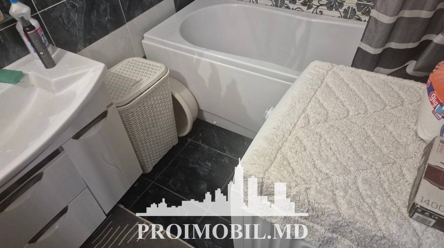 https://images.proimobil.md/G1nMbiUyZAoMRJRXOCFn5-OZDHWoOzVIc4xl43deixQ/watermark:0.75:so:0:30:0.39/resize:fill:1460:816:1/gravity:ce/bG9jYWw6Ly8vZXN0YXRlL2xyLzBkNzFjYzI5LWY5OWYtNDNhNy04NWE4LTg5MGVhYjM3MDM5ZC5qcGVn