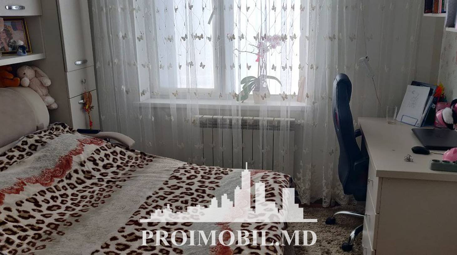 https://images.proimobil.md/G4bQOc_paR7cS3dihHtZp7eHRKrULyHHfo299bIzxcM/watermark:0.75:so:0:30:0.39/resize:fill:1460:816:1/gravity:ce/bG9jYWw6Ly8vZXN0YXRlL2xyLzYwOTY2ZWJlLWU3MWMtNDEwYS04M2U0LTk2ZTE1ZTk0Y2VjYi5qcGVn