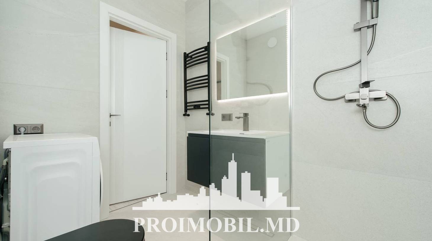 https://images.proimobil.md/G7f9HiTAAo4q0_2egj8-33n6dHnMGKFED7fy7Tsbo_w/watermark:0.75:so:0:30:0.39/resize:fill:1460:816:1/gravity:ce/bG9jYWw6Ly8vZXN0YXRlL2xyLzZmNTJiMzJkLTMxNjYtNDI5Mi1hNzE4LWFhYWE4MjhlN2M2Ni5qcGVn