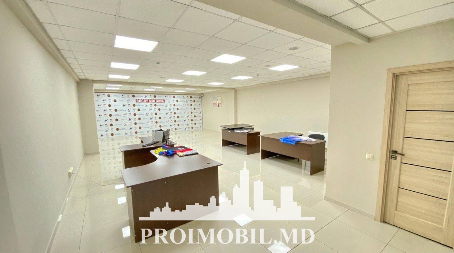 https://images.proimobil.md/G7gxfZi572K5Nqw3A7oFeLgIJmLfB59KrdHx5DA-OtQ/watermark:0.75:so:0:30:0.39/resize:fill:1460:816:1/gravity:ce/bG9jYWw6Ly8vZXN0YXRlL2xyLzA2ODBjMjVlLTFkNmQtNDQyZi05ZjU0LTIzNTQ1ZGExNmMxNy5qcGVn
