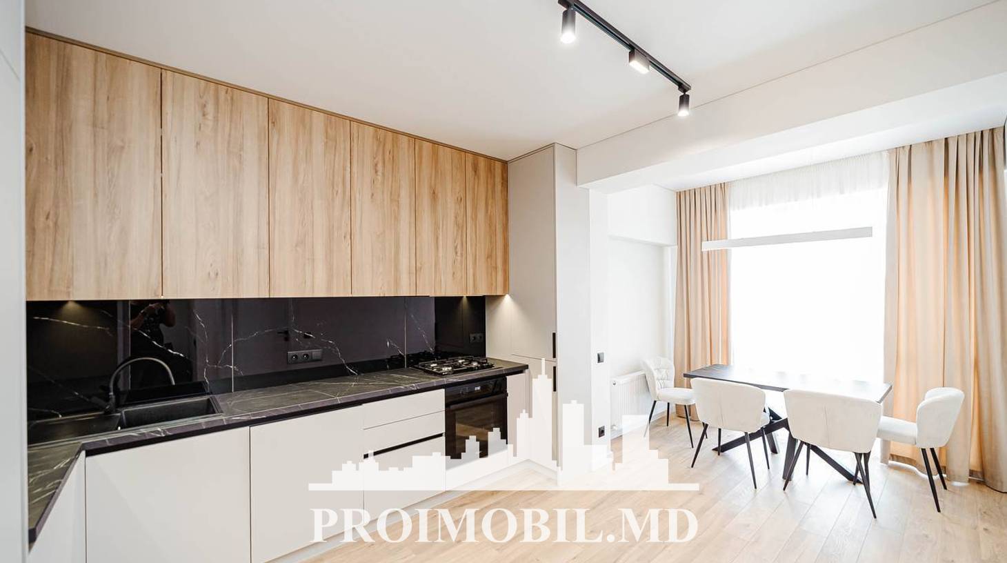 https://images.proimobil.md/G8FF6RIWC5oeRdyW4sSVKn010eEJP3YhqMs_tU7651E/watermark:0.75:so:0:30:0.39/resize:fill:1460:816:1/gravity:ce/bG9jYWw6Ly8vZXN0YXRlL2xyL2NkZWFlNTRmLTFmM2UtNDA4Mi04ZGRiLWZjNGUyNjE1YzMzZS5qcGVn