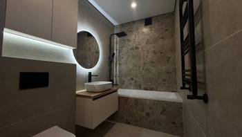 https://images.proimobil.md/G8SJKmWghunGFOOU2jbiafLb9MguIRTdXJpq3L9db_I/resize:fill:350:198:1/gravity:ce/bG9jYWw6Ly8vZXN0YXRlL2xyL2I5OGQ3ZWZmLTE0NzgtNGIwYi05MDIxLTU5YTNiM2MyMmRhYS5qcGVn