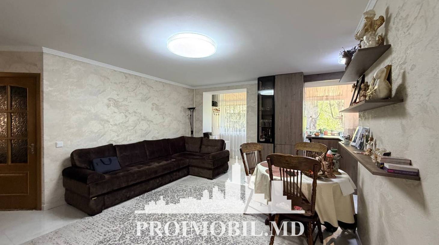 https://images.proimobil.md/G9eYtS12a0dJfQN4ltPM2ae1k_fXykyq2quU0Dmzqtc/watermark:0.75:so:0:30:0.39/resize:fill:1460:816:1/gravity:ce/bG9jYWw6Ly8vZXN0YXRlL2xyL2I3NTc0YmFmLTk3YzEtNGNiYi1iZDk5LWM0N2Y4YzJlMzViNS5qcGVn