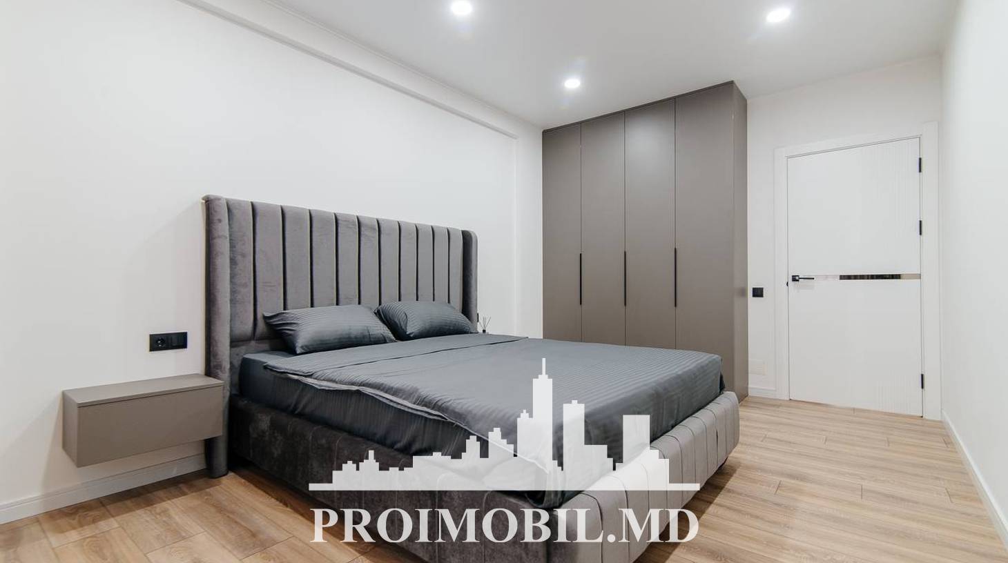 https://images.proimobil.md/GDS1exzhN3RF5d8nr0dorCHE3zQ9AntlmedBI8CD-8I/watermark:0.75:so:0:30:0.39/resize:fill:1460:816:1/gravity:ce/bG9jYWw6Ly8vZXN0YXRlL2xyLzMyMjljYjE5LTVhMmEtNGFiYS05ZDU2LTRlMjExYmY2ODQwYy5qcGVn