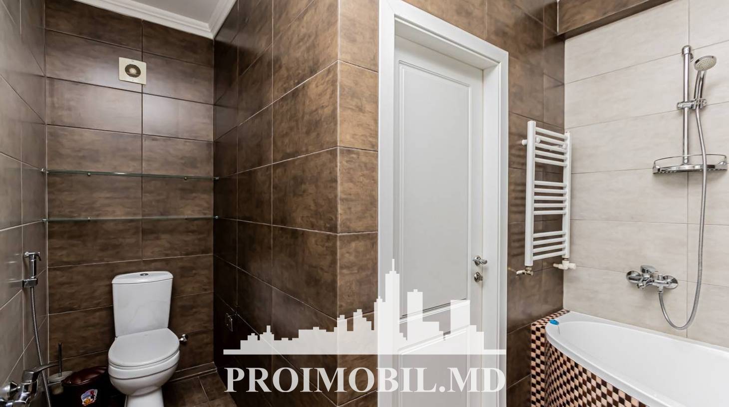 https://images.proimobil.md/GGeYRG8-J3sdkTh4rfVK6Wjw4yt7uF6G8jpemKgl_6o/watermark:0.75:so:0:30:0.39/resize:fill:1460:816:1/gravity:ce/bG9jYWw6Ly8vZXN0YXRlL2xyLzFlMjhkMjY4LTM1MjMtNDliMS05ODMwLWU4N2U3NDVhOGMzMS5qcGVn