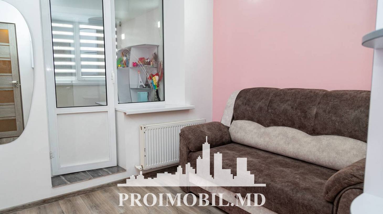 https://images.proimobil.md/GHYxW5w36R12CPI-itgqZmNhU7PazbVzCPdvm817Wdo/watermark:0.75:so:0:30:0.39/resize:fill:1460:816:1/gravity:ce/bG9jYWw6Ly8vZXN0YXRlL2xyLzAxZDI4OTcxLTFhOTAtNDJiOS05Njk2LWQyYWIwN2Q3NWNhMC5qcGVn