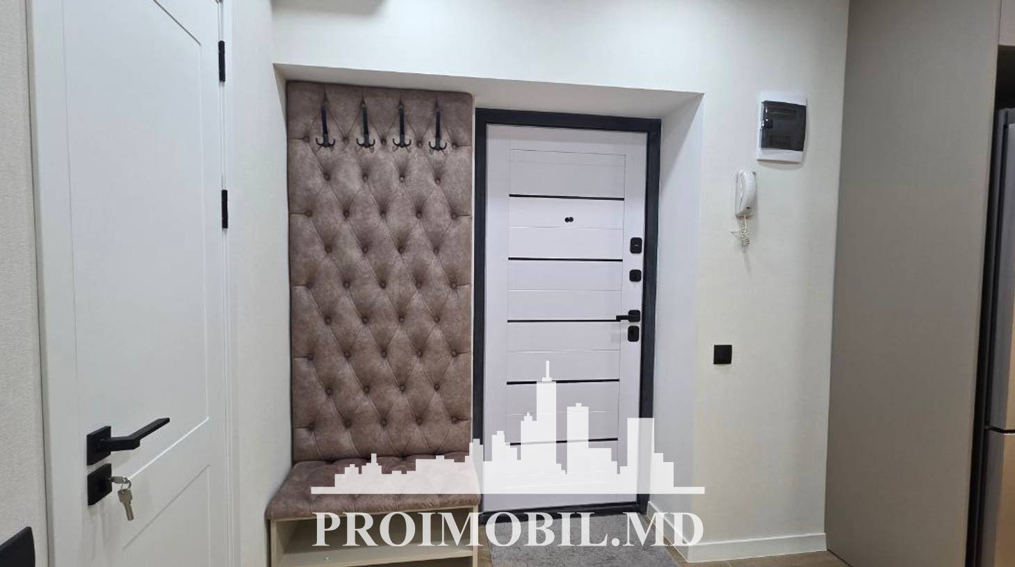 https://images.proimobil.md/GJYSXMh0W5a09Im4OduhlbCfVZeK-Vq3o6kFbk7PmYY/watermark:0.75:so:0:30:0.39/resize:fill:1460:816:1/gravity:ce/bG9jYWw6Ly8vZXN0YXRlL2xyLzgzM2ZlMGIwLTM5YmMtNDMzYy04ZTI0LTRmNjVhYmJjZTc1ZS5qcGVn
