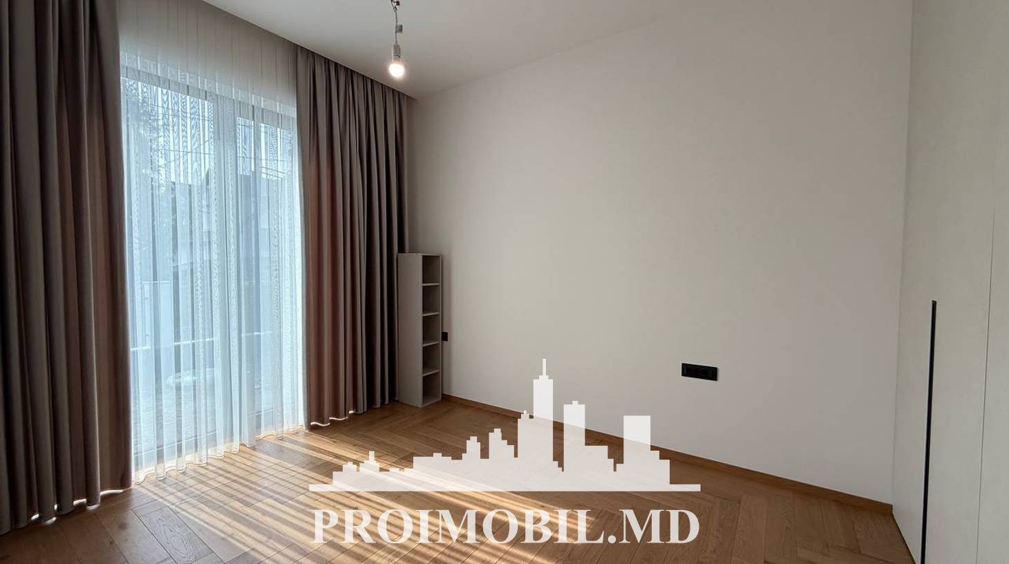 https://images.proimobil.md/GL53DHu5i-3F2YgKhp2wZxTeFSgQKMS3NA7vl9nto5s/watermark:0.75:so:0:30:0.39/resize:fill:1460:816:1/gravity:ce/bG9jYWw6Ly8vZXN0YXRlL2xyLzQwMDIyNmVkLTdhMWUtNDVlNi1hODJjLWFmN2Q2YmQ5YzBmOS5qcGVn