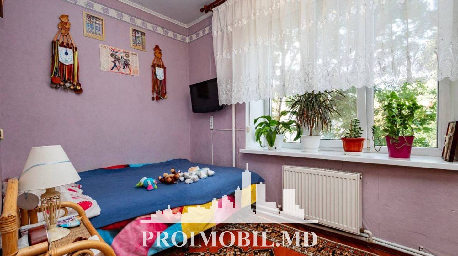 https://images.proimobil.md/GMhHy77o9QNkEqbXbE_KYWaVyUmX-shujbZ-n0L2ar8/watermark:0.75:so:0:30:0.39/resize:fill:1460:816:1/gravity:ce/bG9jYWw6Ly8vZXN0YXRlL2xyLzhhODA5ODM1LTc2NDEtNGIxOS05YTc0LTU4ZWNkYTc2ZjlmNi5qcGVn