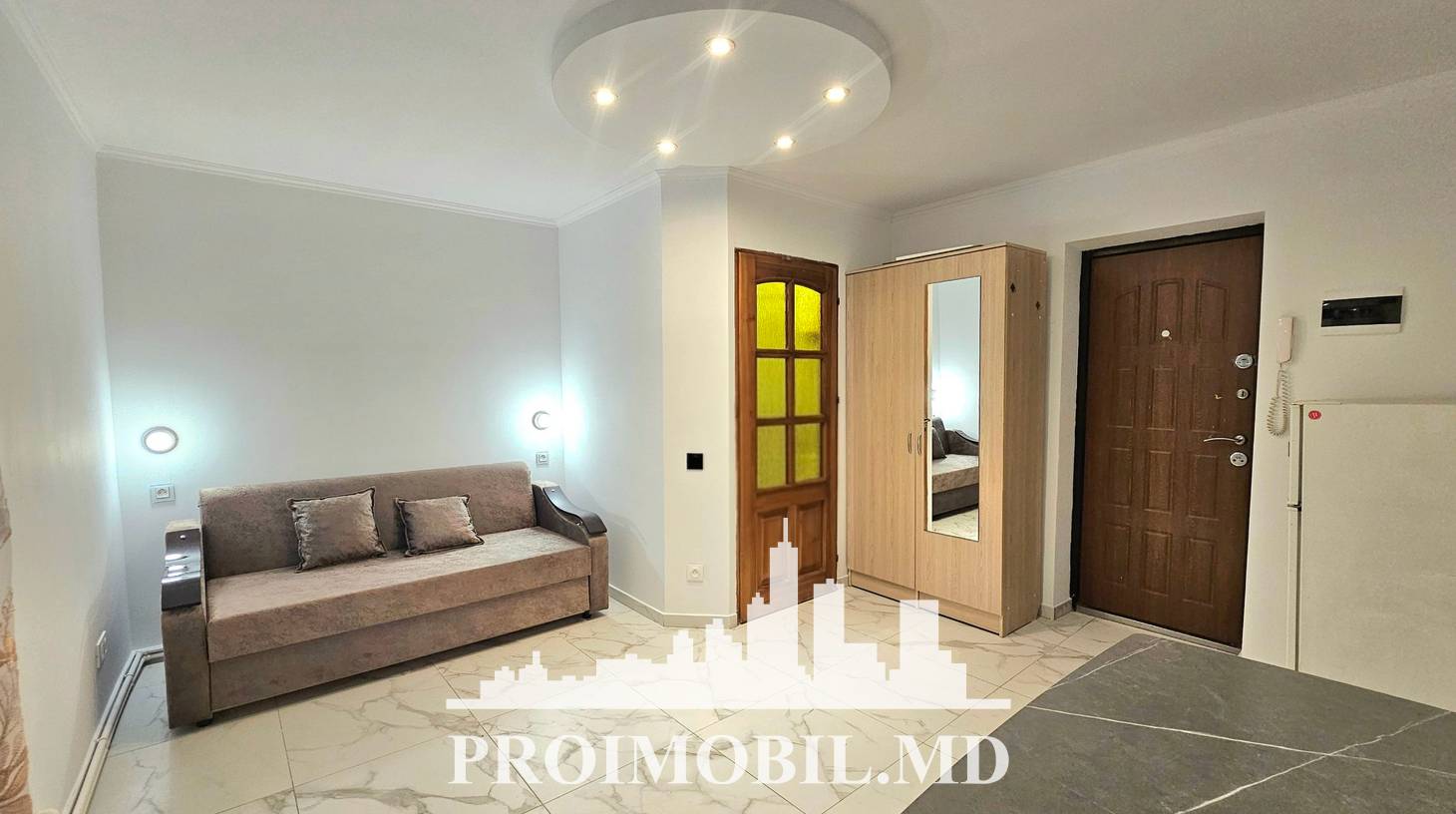 https://images.proimobil.md/GNECjDtp5WnIYrv0HEiiKc76FGueLSdOQNxvsHQcg_A/watermark:0.75:so:0:30:0.39/resize:fill:1460:816:1/gravity:ce/bG9jYWw6Ly8vZXN0YXRlL2xyLzU2MTM1MzJmLWM4MmEtNGJjMS04MmZiLTYxZDI4MzQ5NWM5Mi5qcGVn