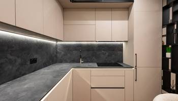 https://images.proimobil.md/GOcdNaP5Ahc6O2rd7KsRIe9cEdtRHNEvEbsONPBz9Gc/resize:fill:350:198:1/gravity:ce/bG9jYWw6Ly8vZXN0YXRlL2xyLzc4NTYyNWQ5LTMyNmItNGFjNi04MDk0LTQ5MWRiNzQzODFhYi5qcGVn
