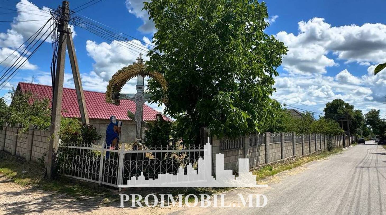 https://images.proimobil.md/GP9UxmHGY98_P0rmP7vIQ3ZeFMZWdifl5ylkiR2H418/watermark:0.75:so:0:30:0.39/resize:fill:1460:816:1/gravity:ce/bG9jYWw6Ly8vZXN0YXRlL2xyL2YzZjA1OTkwLWUxYjktNDAwZC1hODkzLWUzZmQ1M2M2ZGU2Yi5qcGVn