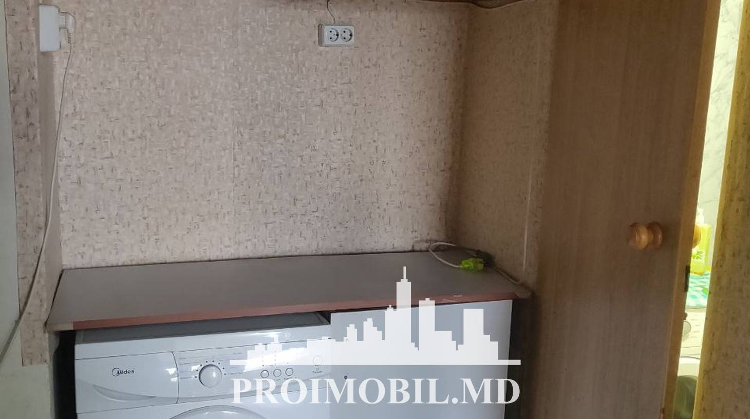 https://images.proimobil.md/GQC8RQeuD103E04DGftPx24Sm9gBEw_ttnuIqoo8PT0/watermark:0.75:so:0:30:0.39/resize:fill:1460:816:1/gravity:ce/bG9jYWw6Ly8vZXN0YXRlL2xyLzBjNDlhMzliLWRlZjMtNGM0My05ZTc2LTQyNjYwZjhmZjBlNy5qcGVn