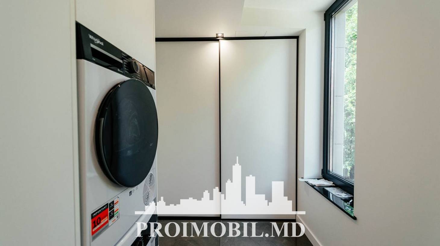 https://images.proimobil.md/GQJ0VZ-qVhuu26RkJlSmlxYOiRWXDJ5RAt9qcBt97-U/watermark:0.75:so:0:30:0.39/resize:fill:1460:816:1/gravity:ce/bG9jYWw6Ly8vZXN0YXRlL2xyL2Q0YWVhYmZhLWE4MjEtNDk3NC1hZDM2LWRjZWYxYmIwMTZlNC5qcGVn