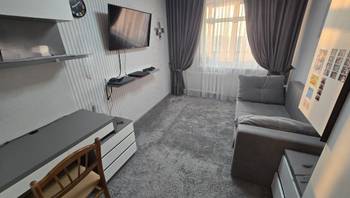 https://images.proimobil.md/GStIWGlU88gGj1cF5I3TLsR5w3jHOr2PXlF2yPP1ODM/resize:fill:350:198:1/gravity:ce/bG9jYWw6Ly8vZXN0YXRlL2xyLzRmYzAzMDMwLThjYTMtNDQyNS1hYTk4LTg2MDQ5MDE2OTBlZi5qcGVn