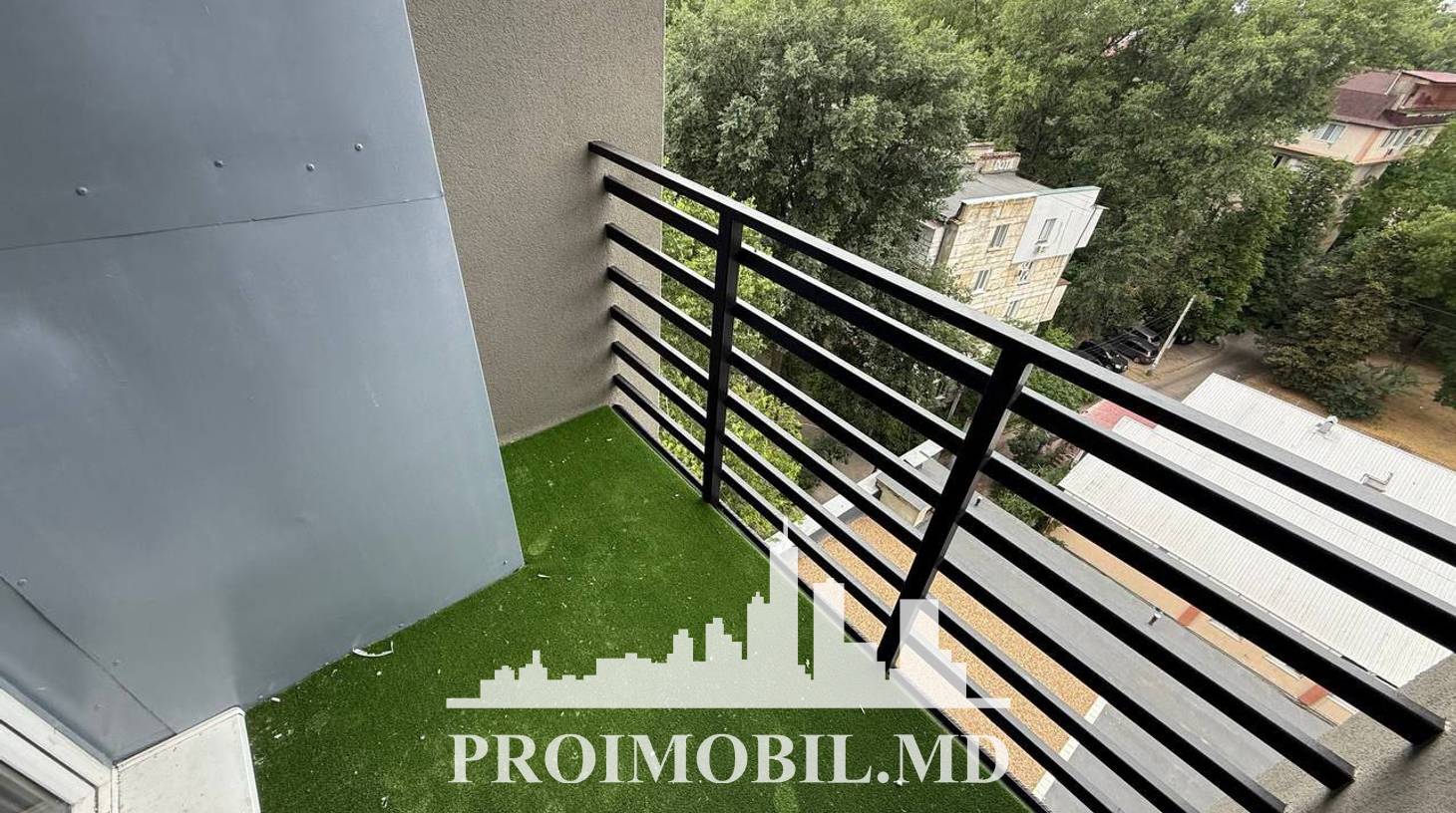 https://images.proimobil.md/GTStSnkgGRUTJ-YCzJ5NAhmKHrbRQ3KVgUgK9wKQOl8/watermark:0.75:so:0:30:0.39/resize:fill:1460:816:1/gravity:ce/bG9jYWw6Ly8vZXN0YXRlL2xyL2UyOGMwODg5LTg4NGUtNDFkZi04YzFjLTg2MDdhNGU4MjU0NC5qcGVn