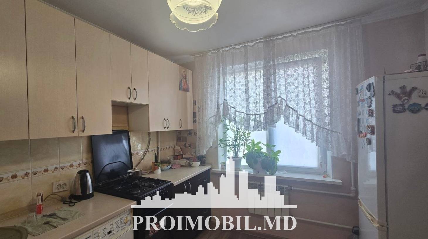 https://images.proimobil.md/GTzBjEcYyiB8D1MhNxw6GUPf1QbQYsD7oTdnEf_JYRo/watermark:0.75:so:0:30:0.39/resize:fill:1460:816:1/gravity:ce/bG9jYWw6Ly8vZXN0YXRlL2xyLzgzMDMyMDY0LTY1ZTctNGZkNS1hZWMzLWE3YWY0NWNjMDJlMy5qcGVn