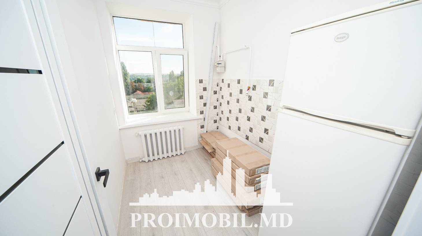 https://images.proimobil.md/GW4fitlBpWCQAnLUFK5AAJxBSU4g5T9h2E1P5XfEFco/watermark:0.75:so:0:30:0.39/resize:fill:1460:816:1/gravity:ce/bG9jYWw6Ly8vZXN0YXRlL2xyLzBhMTA1NTAyLWZmODAtNDRhMi1hMDQ0LTEwMWM0MjZlZGE2Ni5qcGVn