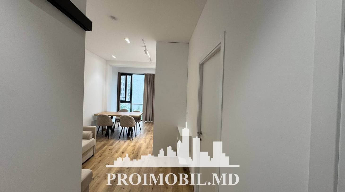 https://images.proimobil.md/GWAPX6Qf2qdtsEn0Mjubb1J2nADJ7RtXm9c7USv3XFY/watermark:0.75:so:0:30:0.39/resize:fill:1460:816:1/gravity:ce/bG9jYWw6Ly8vZXN0YXRlL2xyL2Y3MjIxM2VlLWE4ZmQtNGEzNS04NjZmLTYwNWRjMzIzNDdkYi5qcGVn