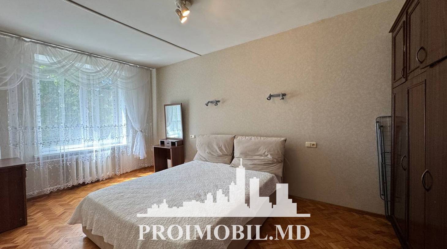 https://images.proimobil.md/GdcB7v-XeZrgWzG-8_UGASLahWCJP8fDg3Ft9NRixVs/watermark:0.75:so:0:30:0.39/resize:fill:1460:816:1/gravity:ce/bG9jYWw6Ly8vZXN0YXRlL2xyL2IyZWQ0NzhkLWIxMmUtNDgwZi1iZWI1LTEwZGI1ZjY3NGFiYS5qcGVn