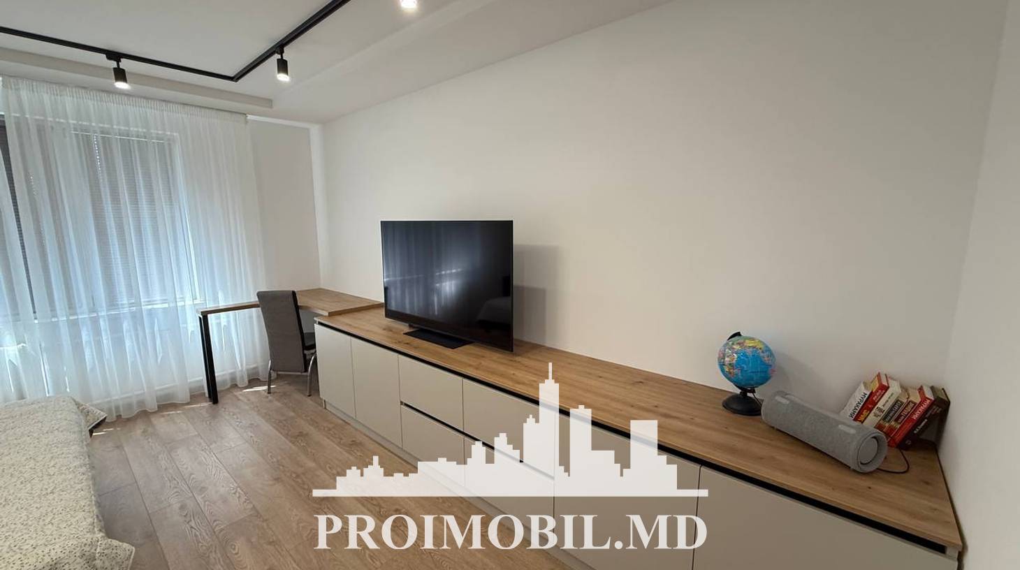 https://images.proimobil.md/Gely9vRIo2XCmcPiwL3W7UBv8pxplCOqFjuJmnBcfpY/watermark:0.75:so:0:30:0.39/resize:fill:1460:816:1/gravity:ce/bG9jYWw6Ly8vZXN0YXRlL2xyL2Q2NWI0NjVmLWY2ZTAtNGEwZS1hNmZjLTkwNjkzOTc1YmYyMy5qcGVn
