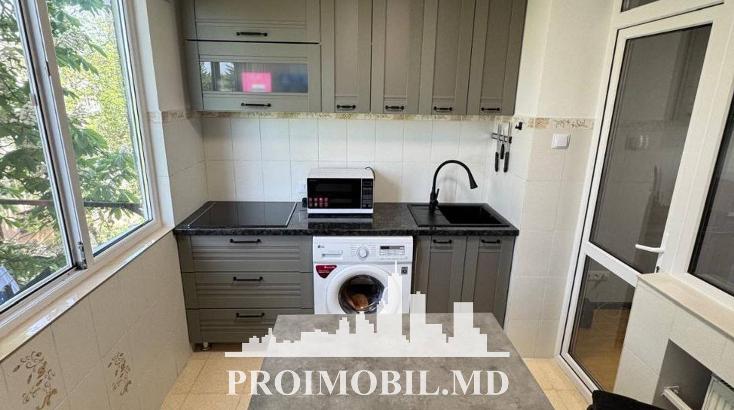 https://images.proimobil.md/GizIw0dXvxWQzVw6-Vjj22yp1Y-lu9JVhd53Kf03oyc/watermark:0.75:so:0:30:0.39/resize:fill:1460:816:1/gravity:ce/bG9jYWw6Ly8vZXN0YXRlL2xyLzNmZGM4N2U5LTk0YjQtNDk3Ni1hZmY4LThjODJmN2MyNjUyZC5qcGVn