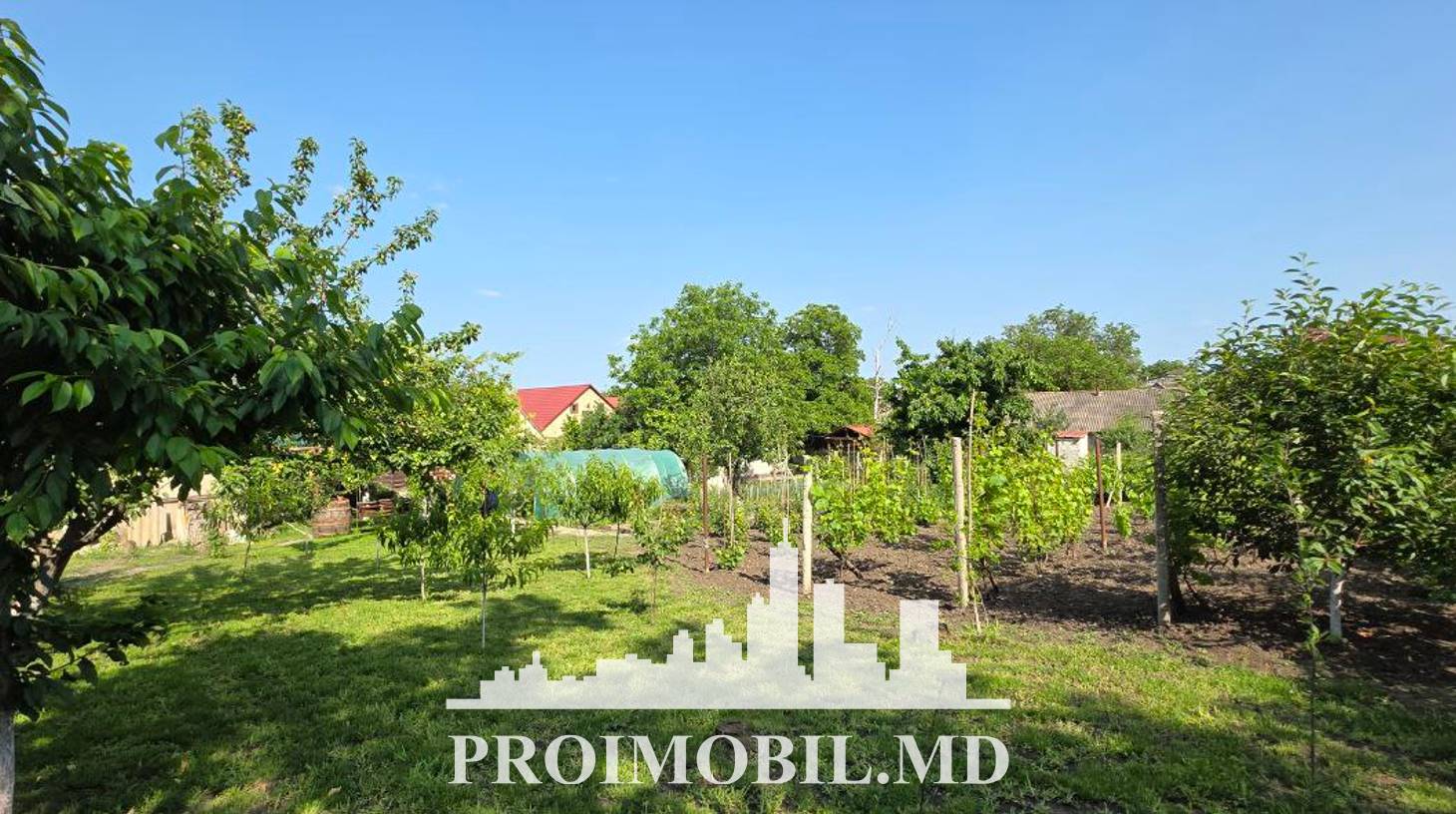 https://images.proimobil.md/GlJUBT4Wp2-9dqbo21h--n514nMaZtPnQsks3K1ucFw/watermark:0.75:so:0:30:0.39/resize:fill:1460:816:1/gravity:ce/bG9jYWw6Ly8vZXN0YXRlL2xyLzczM2YwNjYxLTliMTAtNGJjMy1hMDk3LTg4ZTc4YmM0MTFlMC5qcGVn