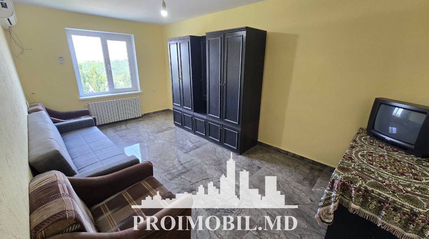 https://images.proimobil.md/GpcFm_8vLYeZib0-VUCzNh9PFjxAVvoAiwNNTp2pbHU/watermark:0.75:so:0:30:0.39/resize:fill:1460:816:1/gravity:ce/bG9jYWw6Ly8vZXN0YXRlL2xyLzQzMGIzMDBiLTlmZDUtNDg5YS1iODRhLTEyYWVmNTE5MjkzOS5qcGVn