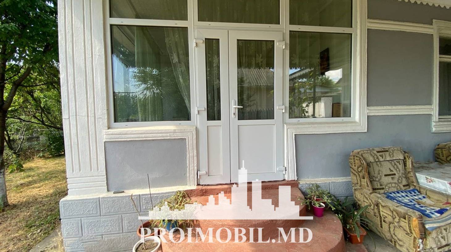 https://images.proimobil.md/GrSFoamyZuXL8xSZcxpI4CT6FMKAgVMqNSKc0PXbozU/watermark:0.75:so:0:30:0.39/resize:fill:1460:816:1/gravity:ce/bG9jYWw6Ly8vZXN0YXRlL2xyLzdlODY3Y2UyLTdlYmMtNDYxZi05ZjlkLTNkZWZhNjg5M2JjZi5qcGVn