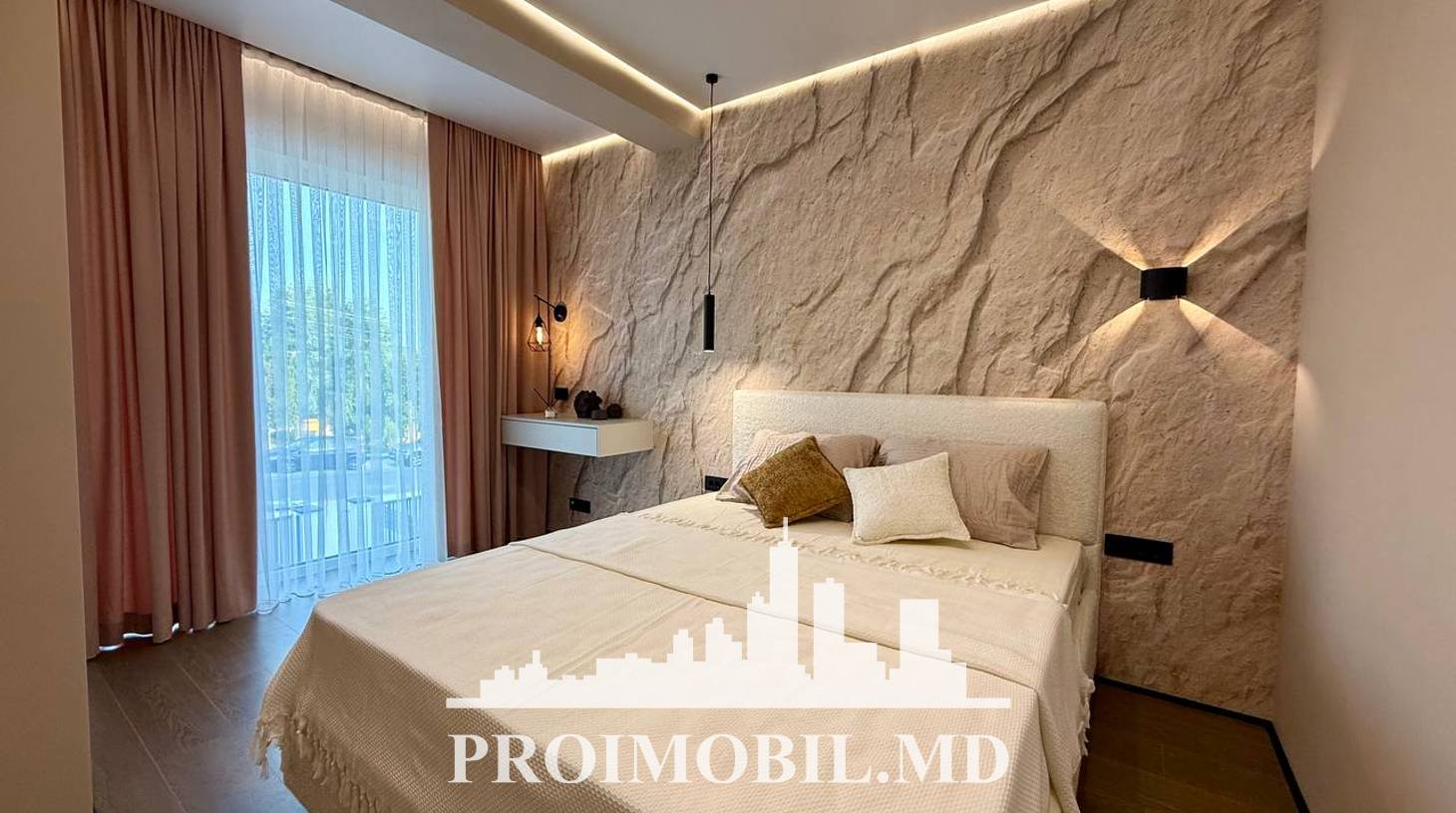 https://images.proimobil.md/GyItqGI85_uFSz3Isa6LcfMiH0xU932hsKZj032-NfM/watermark:0.75:so:0:30:0.39/resize:fill:1460:816:1/gravity:ce/bG9jYWw6Ly8vZXN0YXRlL2xyLzI1MDgxYTgxLTIxNmMtNDhiOS1hNmYzLTVmYTlmYTVlZGRiYS5qcGVn