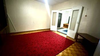 https://images.proimobil.md/GzwUXktglHs_DVI9fMbpn44aDbmC6CiDzDqfwCg1fuI/resize:fill:350:198:1/gravity:ce/bG9jYWw6Ly8vZXN0YXRlL2xyLzJlYWQ5MTI3LTYxYzgtNDE0MS1hMjljLTRjNGYxYThiZGMzMy5qcGVn