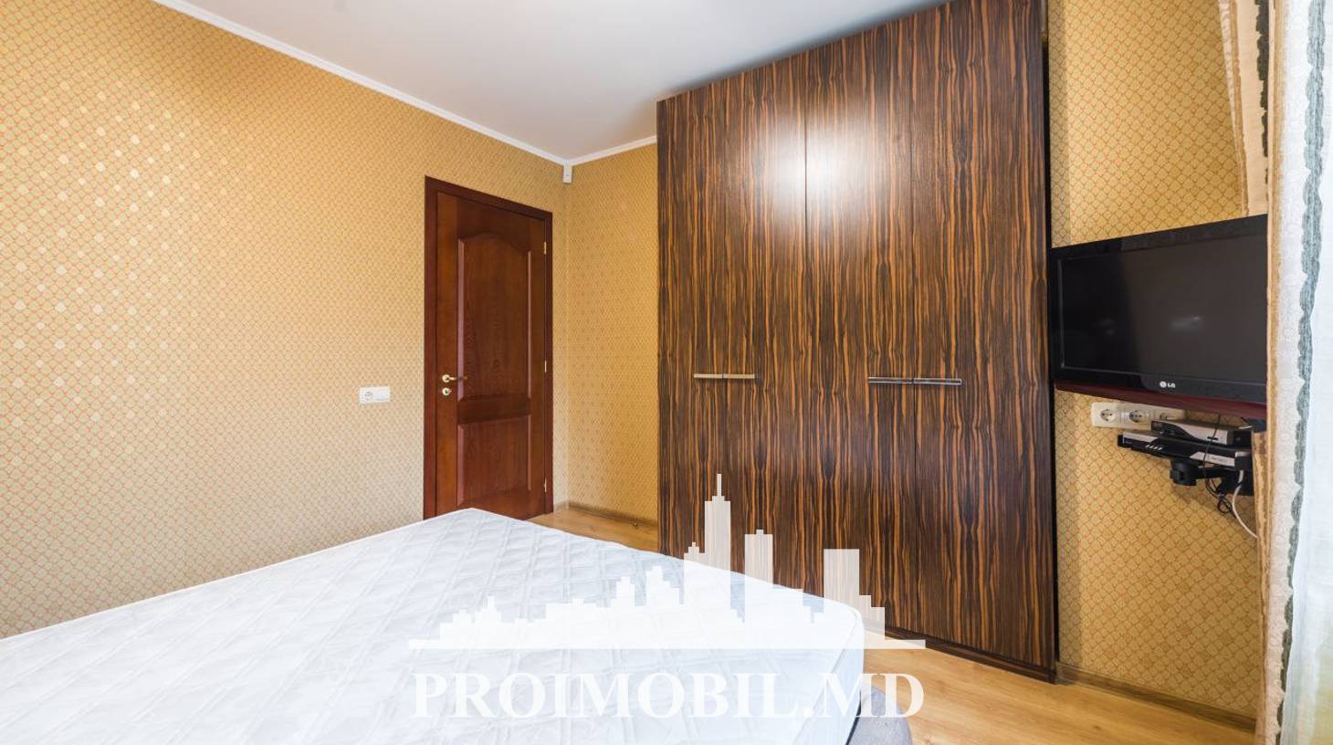 https://images.proimobil.md/H-3OqQd5fv8EkagGsQc8BU7D5QfFpRAT7G1fxkMcdSM/watermark:0.75:so:0:30:0.39/resize:fill:1460:816:1/gravity:ce/bG9jYWw6Ly8vZXN0YXRlL2xyL2M1NTE2NzczLTk4NmEtNDI3ZS04MjEyLTA0MGEwMjk0OGYxNS5qcGVn