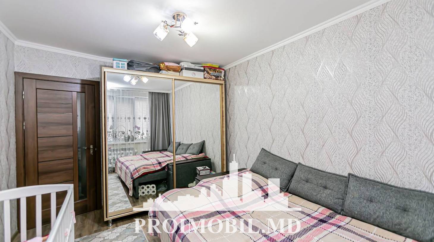 https://images.proimobil.md/H-H_xTOmBFA3R2X7XLJgX-Rh3s2cyY-YpYsTbyYJCgA/watermark:0.75:so:0:30:0.39/resize:fill:1460:816:1/gravity:ce/bG9jYWw6Ly8vZXN0YXRlL2xyL2Y3MjZiOWNmLTVkZGUtNDBkZS04MDk0LTg1NTYzYWUwZDU0ZC5qcGVn