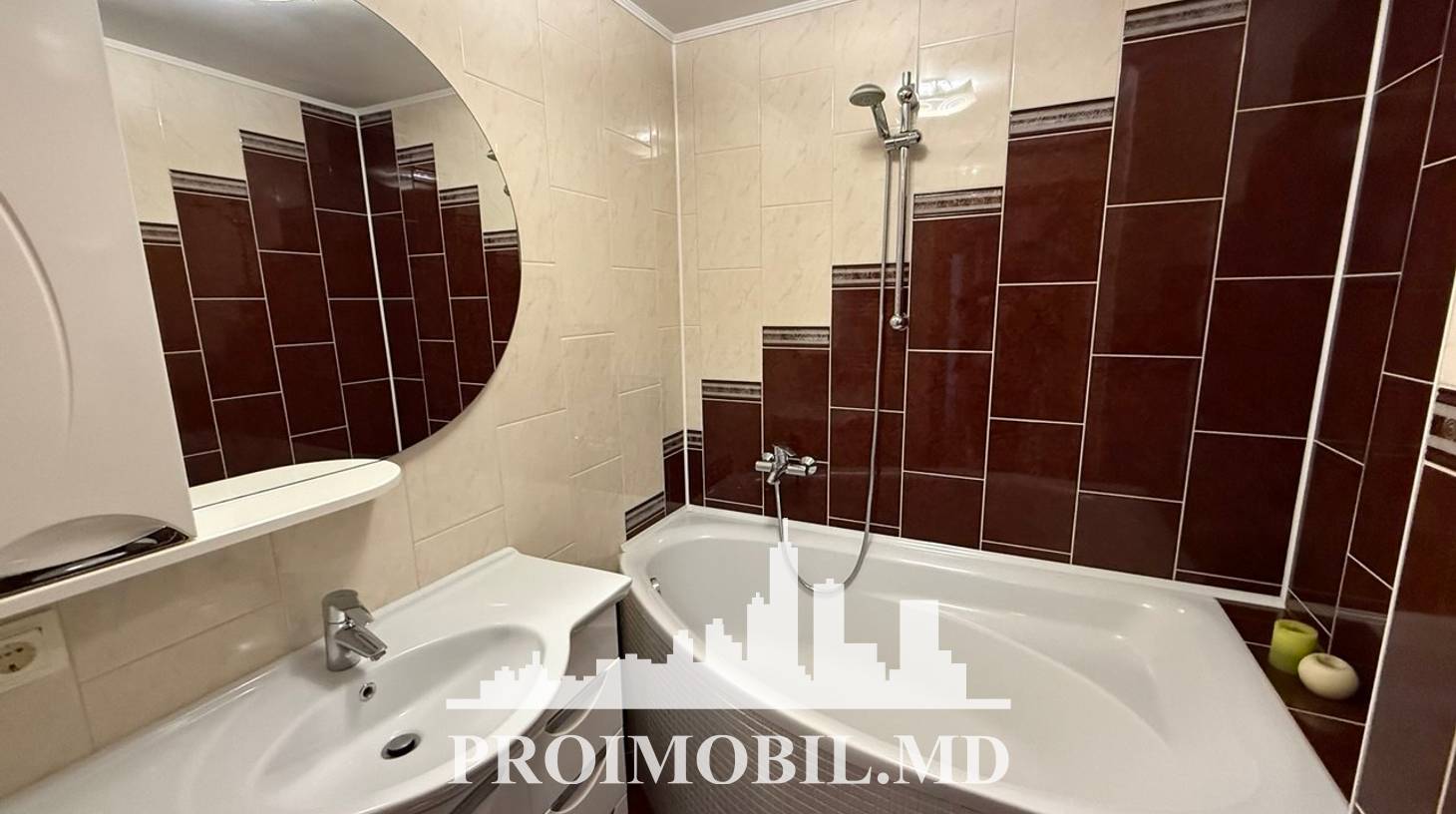 https://images.proimobil.md/H0Iu2OU7vaSiQpYs4paxP4Yu0Bg75DRlCzn6eeKaAq4/watermark:0.75:so:0:30:0.39/resize:fill:1460:816:1/gravity:ce/bG9jYWw6Ly8vZXN0YXRlL2xyL2ExNDBlY2YyLTc4N2ItNDQ4YS05MDljLWRiOWM3ZDZmODAyYi5qcGVn
