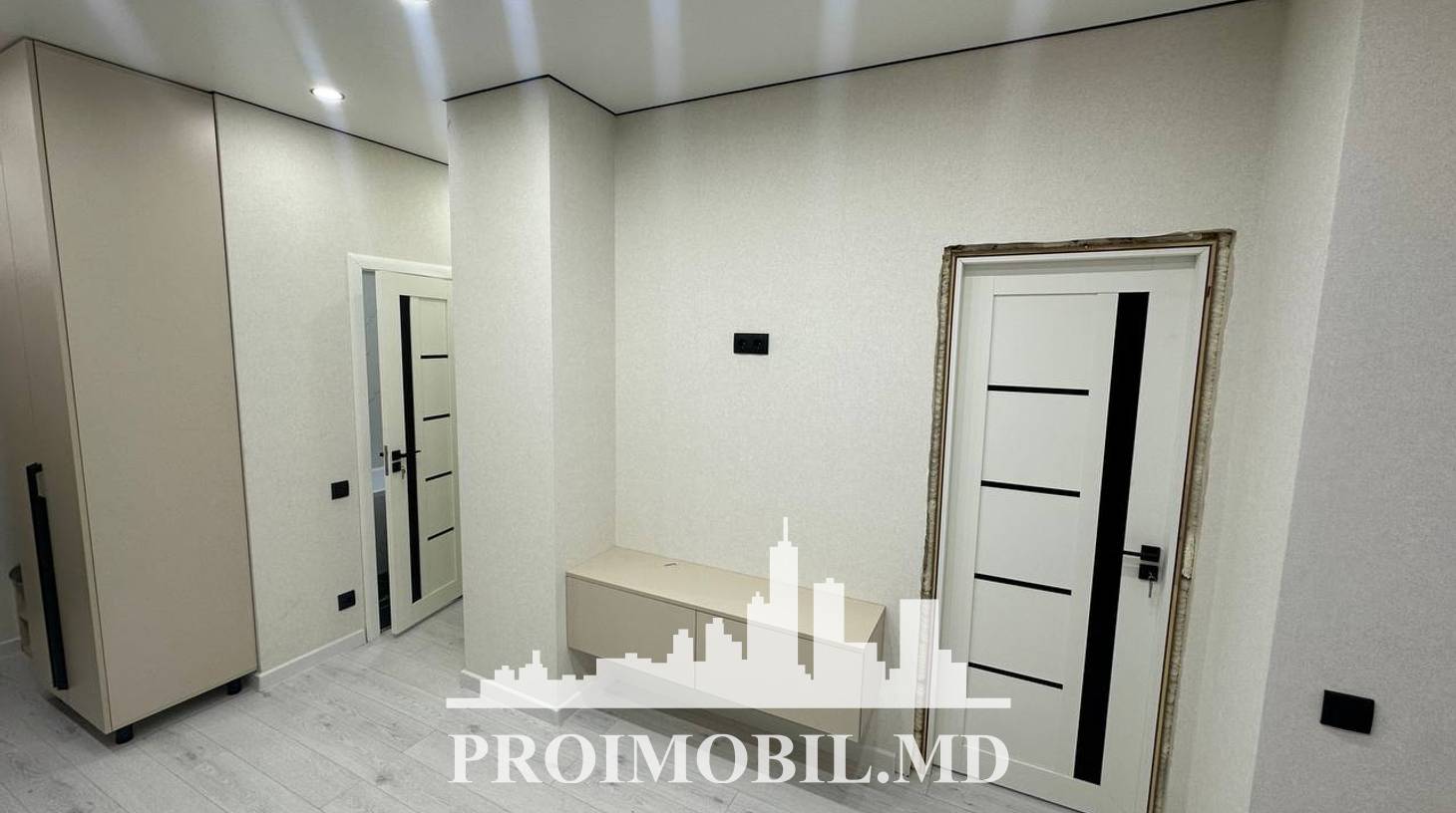https://images.proimobil.md/H0YdfVu_YtSTZnpUFZ9s0d-kTd0wgfwcEIfNKj59v2E/watermark:0.75:so:0:30:0.39/resize:fill:1460:816:1/gravity:ce/bG9jYWw6Ly8vZXN0YXRlL2xyLzEzY2YyZWYzLTUyMjgtNDY3OS05NjQ3LTcyNzJlYzJmOTY0ZC5qcGVn